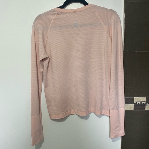 Lululemon Swiftly Tech Long Sleeve 2.0 Race Length
Pink Mist Size 10 - Picture 3 of 6